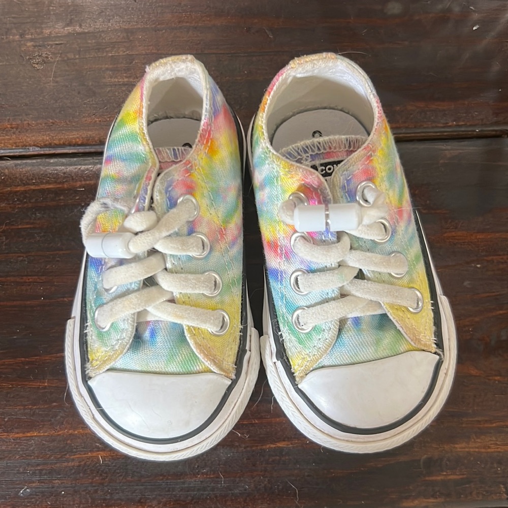 Rainbow tie-dye converse sz 3